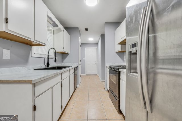 9202 Fairway Court, Riverdale, GA 30274