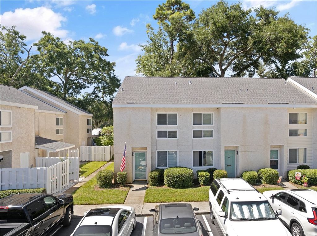 1000 Mallery Street Ext B5, St Simons Island, GA 31522