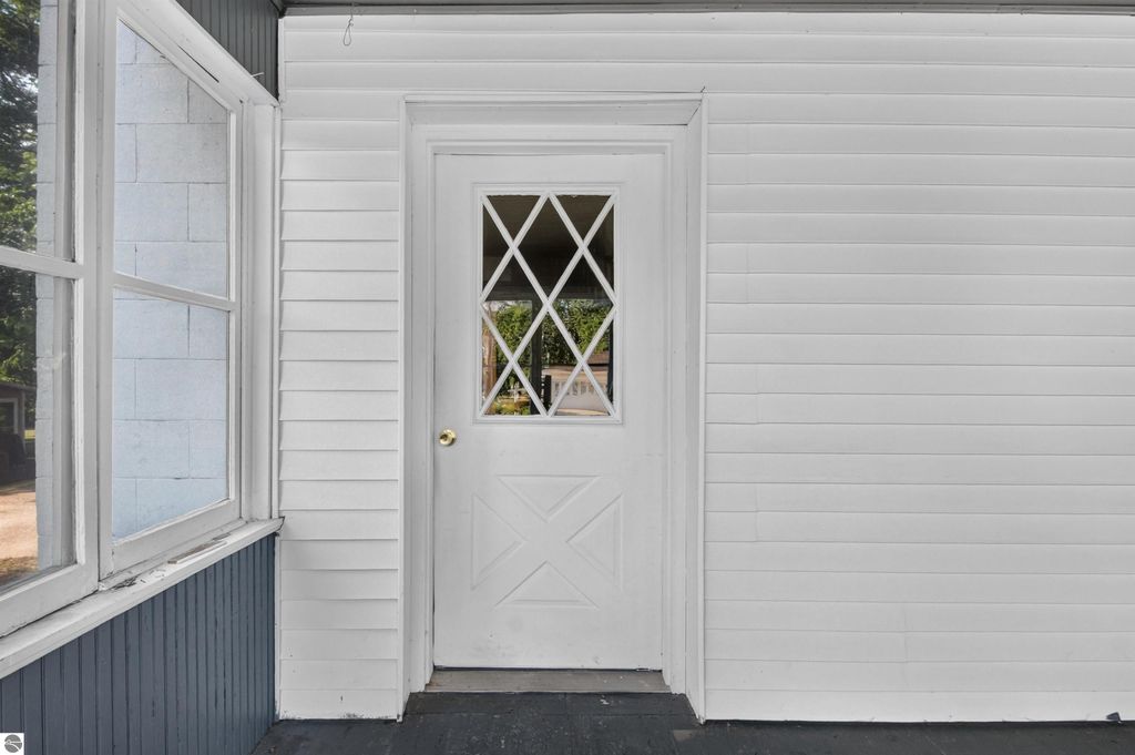 Image 9 of property listing at 3117 W Beal City Road, Weidman, MI 48893