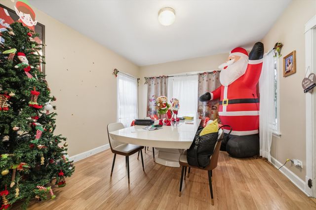 8539 S Saginaw Avenue SE, Chicago, IL 60617