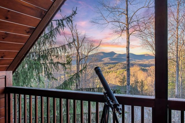 25 Unaka Trail, Mineral Bluff, GA 30559