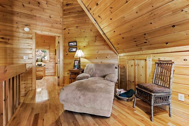 25 Unaka Trail, Mineral Bluff, GA 30559