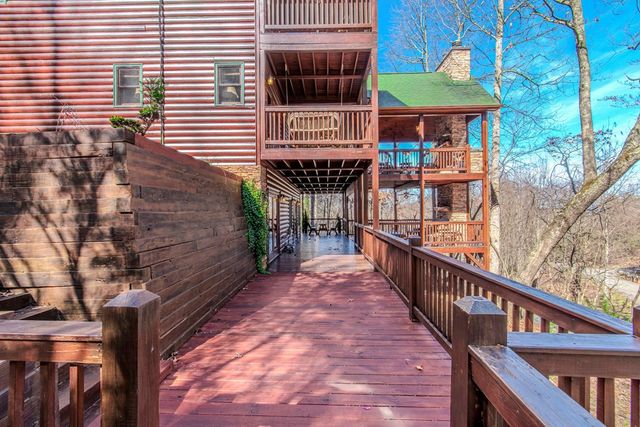 25 Unaka Trail, Mineral Bluff, GA 30559