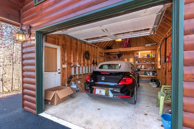 25 Unaka Trail, Mineral Bluff, GA 30559