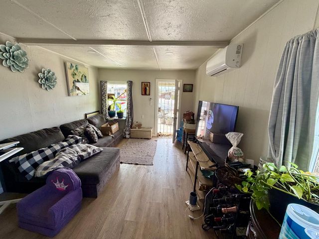 2135 Pine St, Ceres, CA 95307
