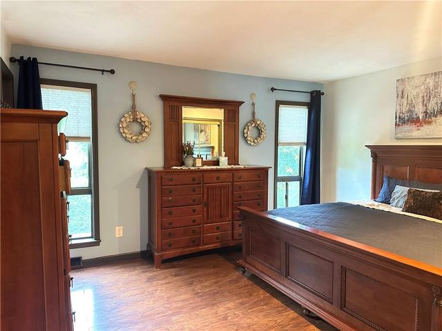 5523 NW Seminole Drive, Kansas City, MO 64152