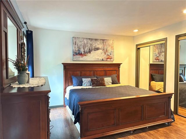 5523 NW Seminole Drive, Kansas City, MO 64152