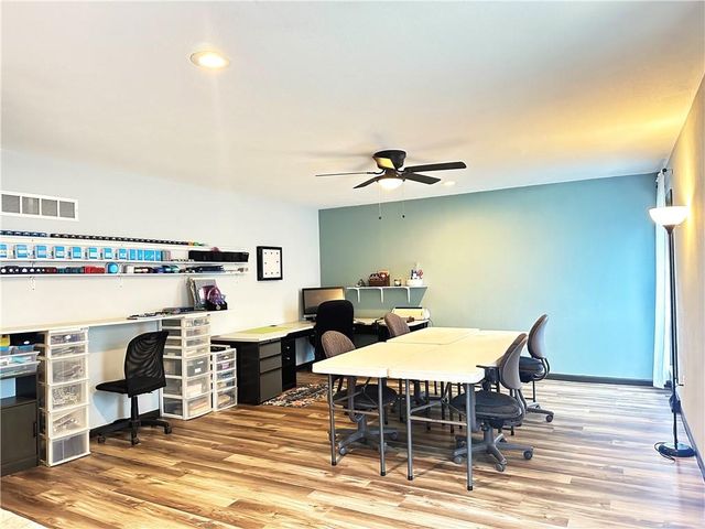 5523 NW Seminole Drive, Kansas City, MO 64152
