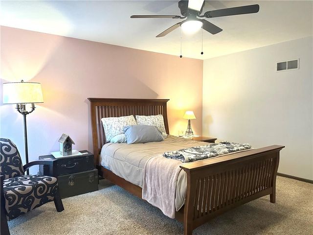 5523 NW Seminole Drive, Kansas City, MO 64152