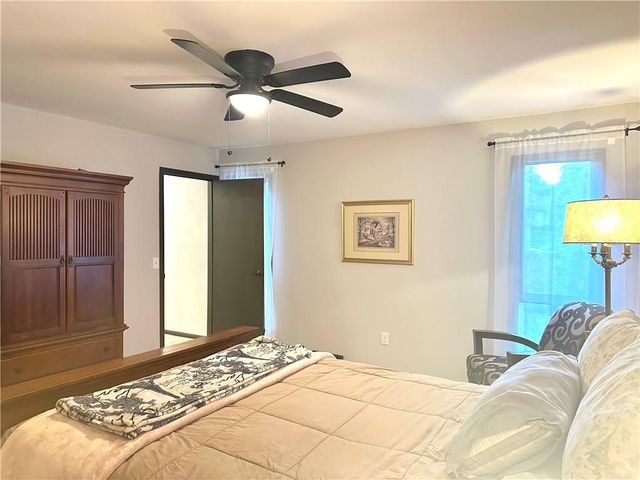 5523 NW Seminole Drive, Kansas City, MO 64152