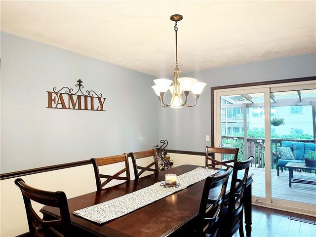5523 NW Seminole Drive, Kansas City, MO 64152