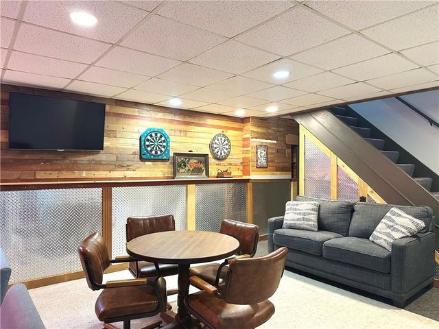 5523 NW Seminole Drive, Kansas City, MO 64152