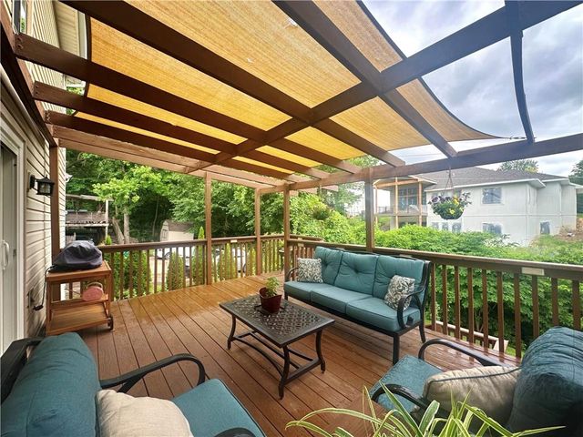 5523 NW Seminole Drive, Kansas City, MO 64152
