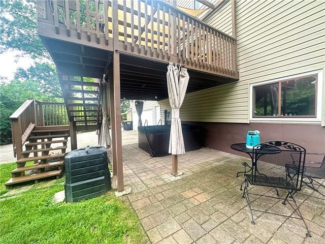 5523 NW Seminole Drive, Kansas City, MO 64152