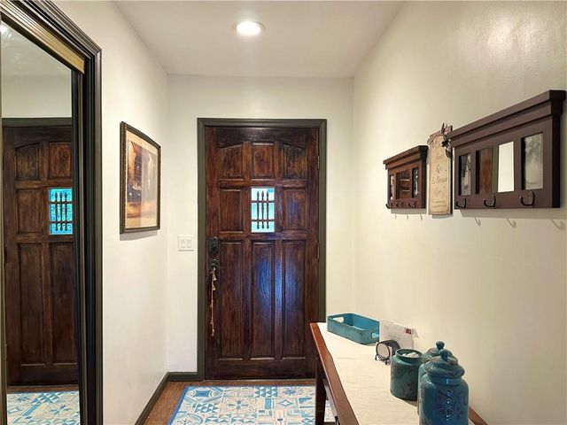 5523 NW Seminole Drive, Kansas City, MO 64152