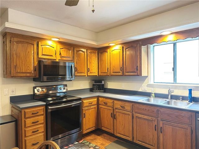5523 NW Seminole Drive, Kansas City, MO 64152