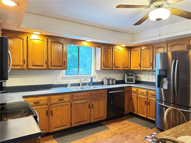 5523 NW Seminole Drive, Kansas City, MO 64152