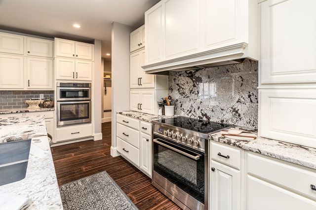 9909 Decatur Road, Marion, IL 62959