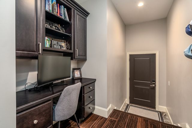 9909 Decatur Road, Marion, IL 62959