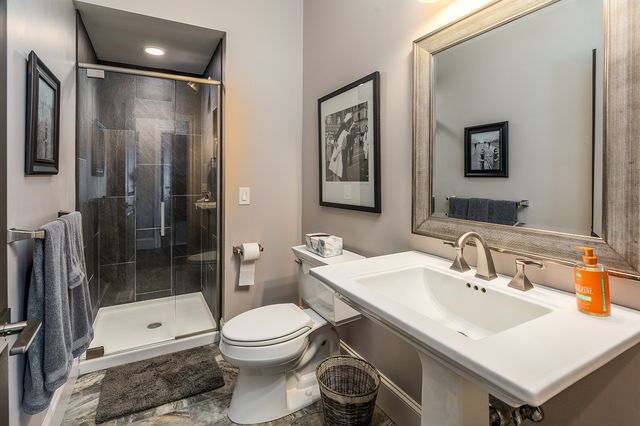 9909 Decatur Road, Marion, IL 62959