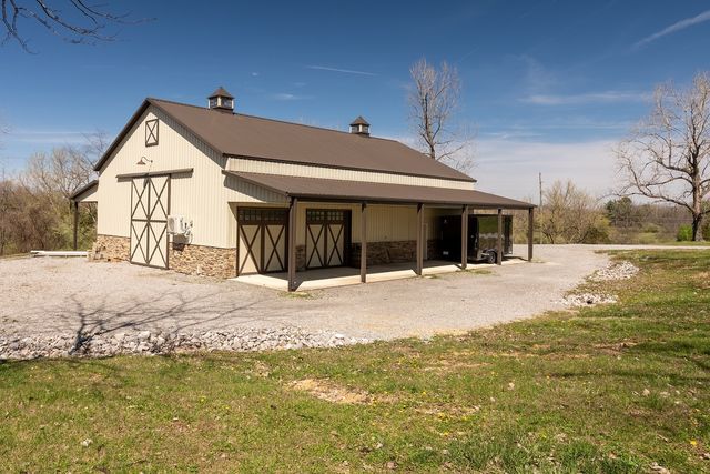 9909 Decatur Road, Marion, IL 62959