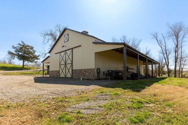 9909 Decatur Road, Marion, IL 62959