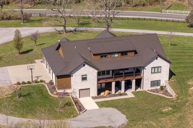 9909 Decatur Road, Marion, IL 62959