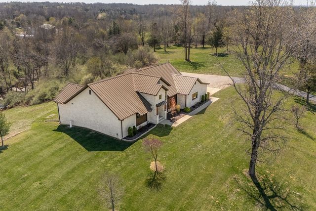 9909 Decatur Road, Marion, IL 62959