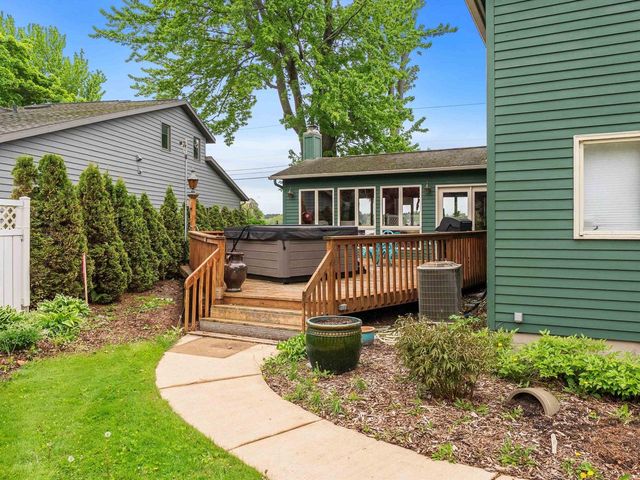 1350 MEMORIAL DRIVE, Sturgeon Bay, WI 54235