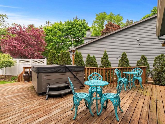 1350 MEMORIAL DRIVE, Sturgeon Bay, WI 54235