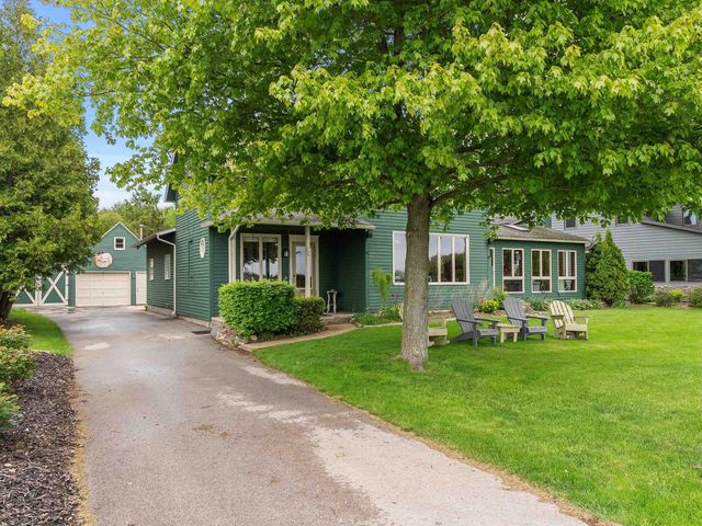 1350 MEMORIAL DRIVE, Sturgeon Bay, WI 54235