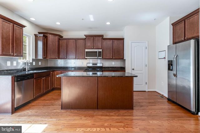 7427 WILLOW VIEW LN, Glen Burnie, MD 21060