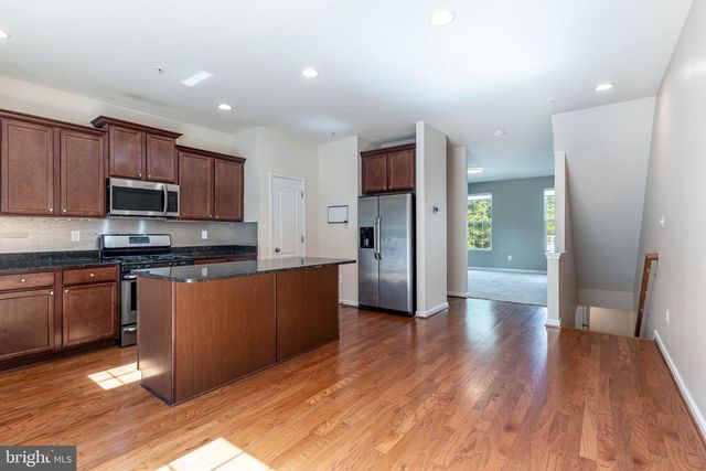 7427 WILLOW VIEW LN, Glen Burnie, MD 21060