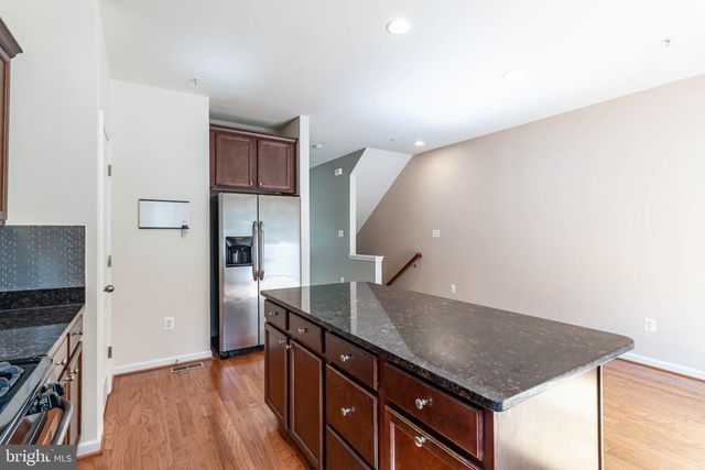 7427 WILLOW VIEW LN, Glen Burnie, MD 21060