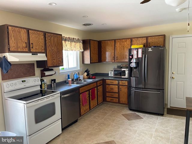 231 CHEROKEE DR, Browns Mills, NJ 08015