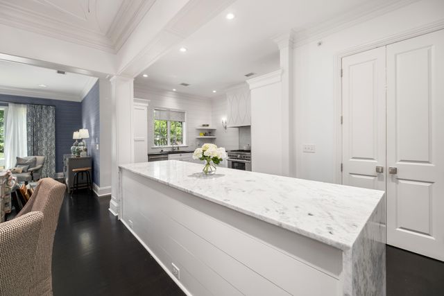 250 Island Park Drive 202, Charleston, SC 29492
