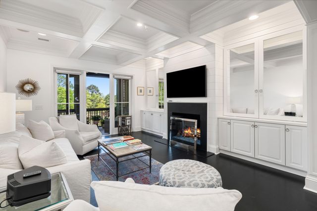 250 Island Park Drive 202, Charleston, SC 29492