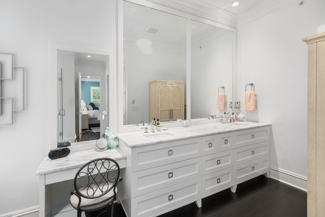 250 Island Park Drive 202, Charleston, SC 29492