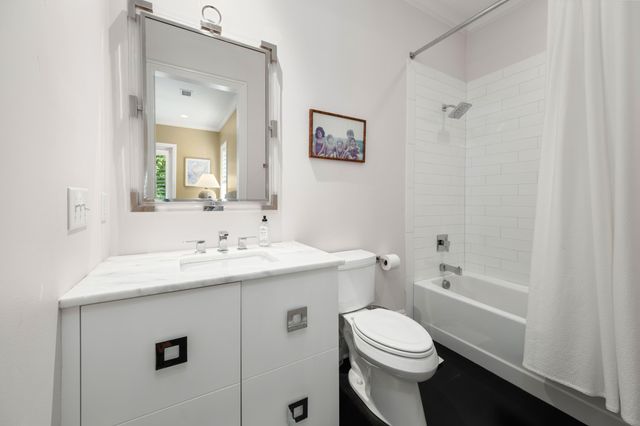 250 Island Park Drive 202, Charleston, SC 29492