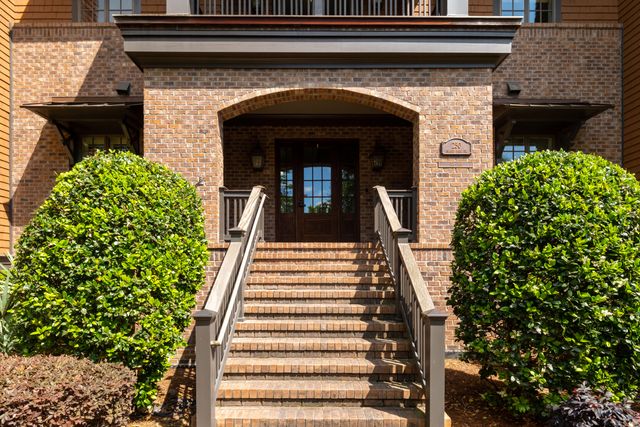 250 Island Park Drive 202, Charleston, SC 29492