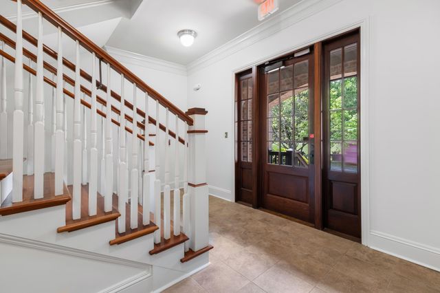 250 Island Park Drive 202, Charleston, SC 29492