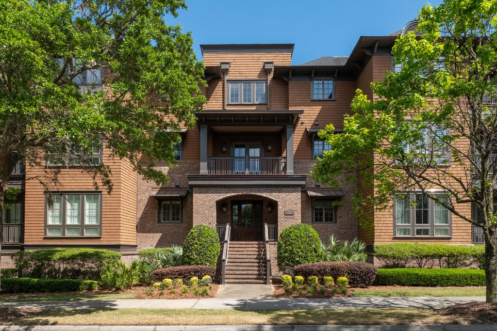 250 Island Park Drive 202, Charleston, SC 29492