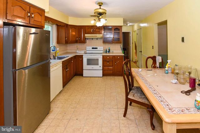 1204 DICUS MILL RD, Millersville, MD 21108