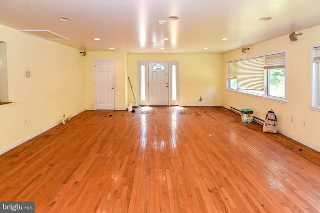 1204 DICUS MILL RD, Millersville, MD 21108