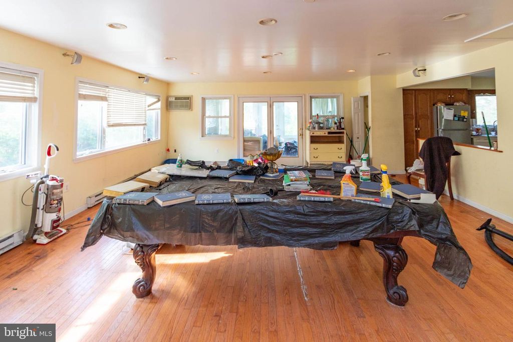 Image 10 of property listing at 1204 DICUS MILL RD, Millersville, MD 21108