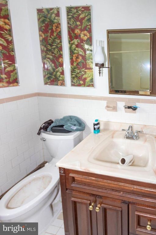 Image 15 of property listing at 1204 DICUS MILL RD, Millersville, MD 21108