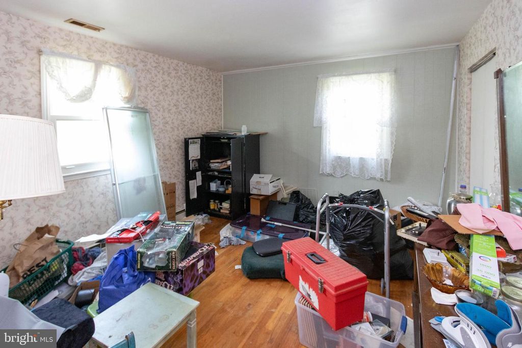 Image 16 of property listing at 1204 DICUS MILL RD, Millersville, MD 21108