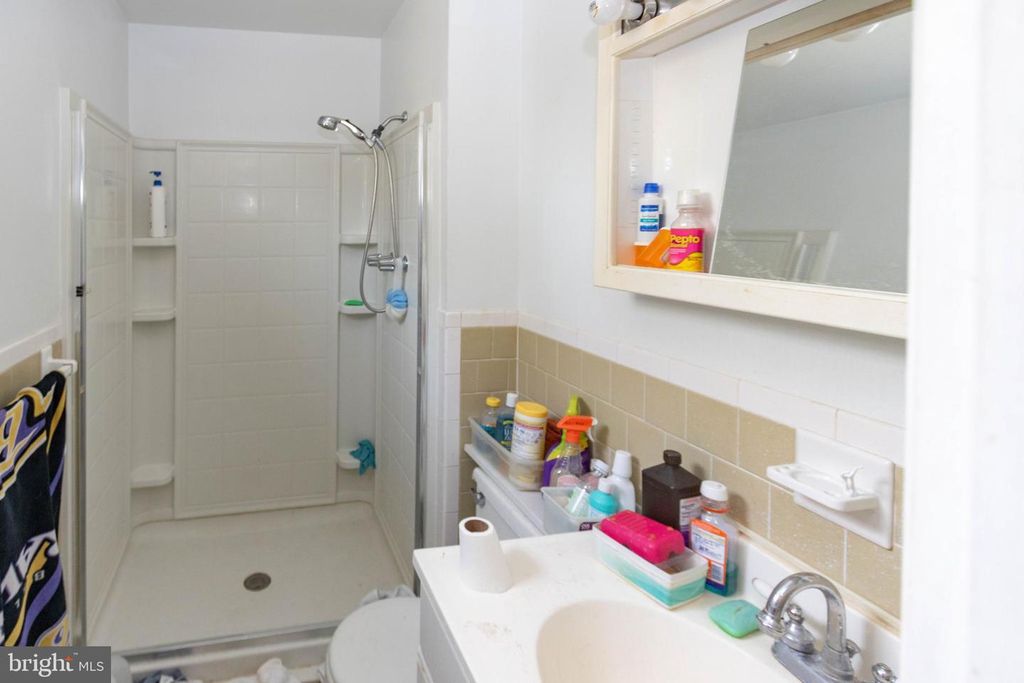 Image 20 of property listing at 1204 DICUS MILL RD, Millersville, MD 21108