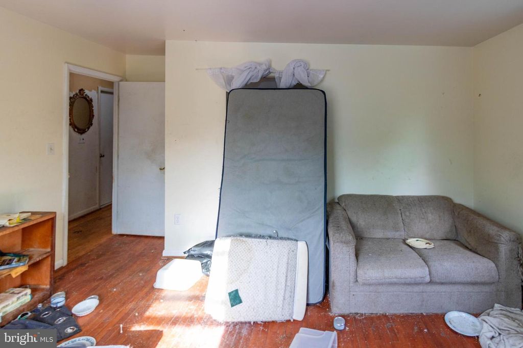 Image 23 of property listing at 1204 DICUS MILL RD, Millersville, MD 21108