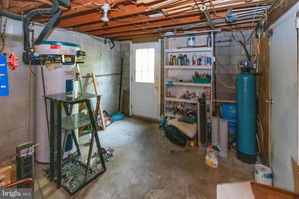 Image 35 of property listing at 1204 DICUS MILL RD, Millersville, MD 21108